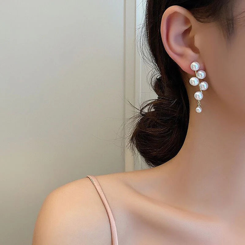 Elegant Pearl Cluster Drop Earring