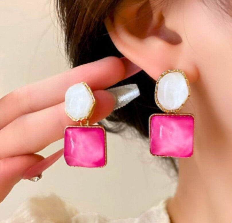 Pink Dual-Tone Geometric Drop Earring