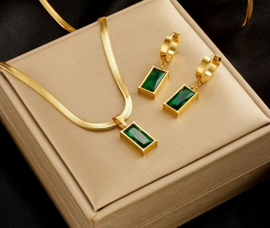 Gold Plated Emerald Green Pendant Necklace Set