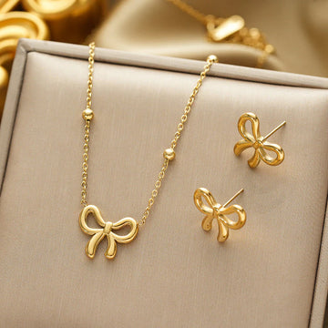 Gold Bow Necklace Set
