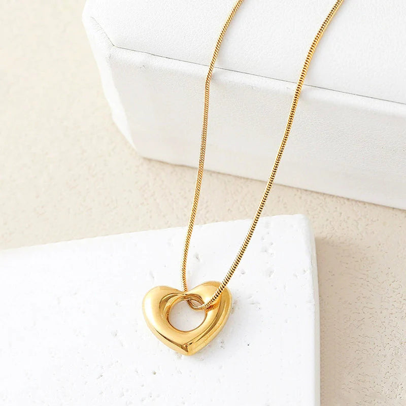 Luxury Hollow Heart Anti-Tarnish Gold Necklace