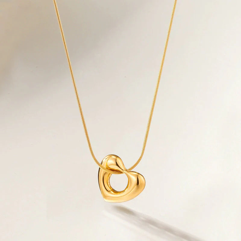 Luxury Hollow Heart Anti-Tarnish Gold Necklace