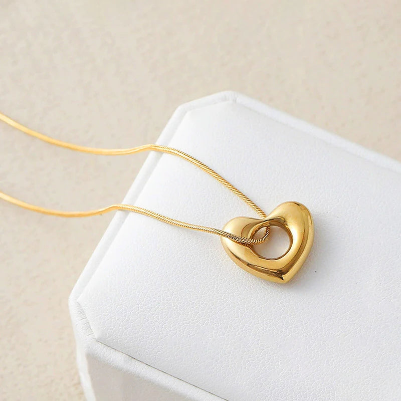 Luxury Hollow Heart Anti-Tarnish Gold Necklace