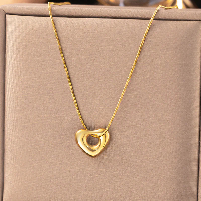 Luxury Hollow Heart Anti-Tarnish Gold Necklace