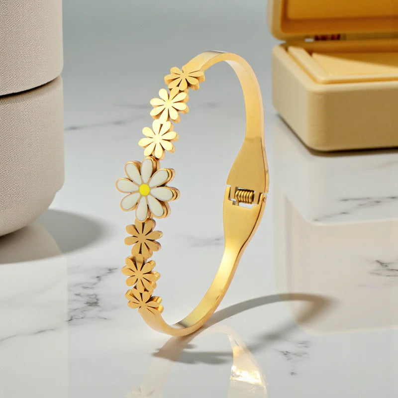 Gold-Tone Floral Daisy Anti-Tarnish Bracelet