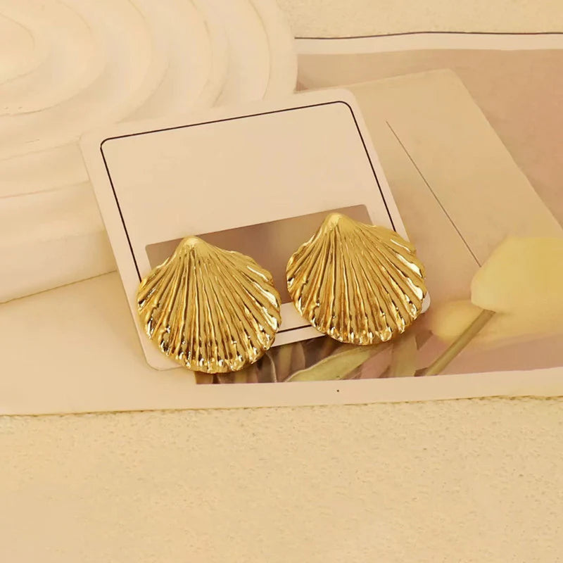 Anti-Tarnish Gold Scallop Shell Stud Earring