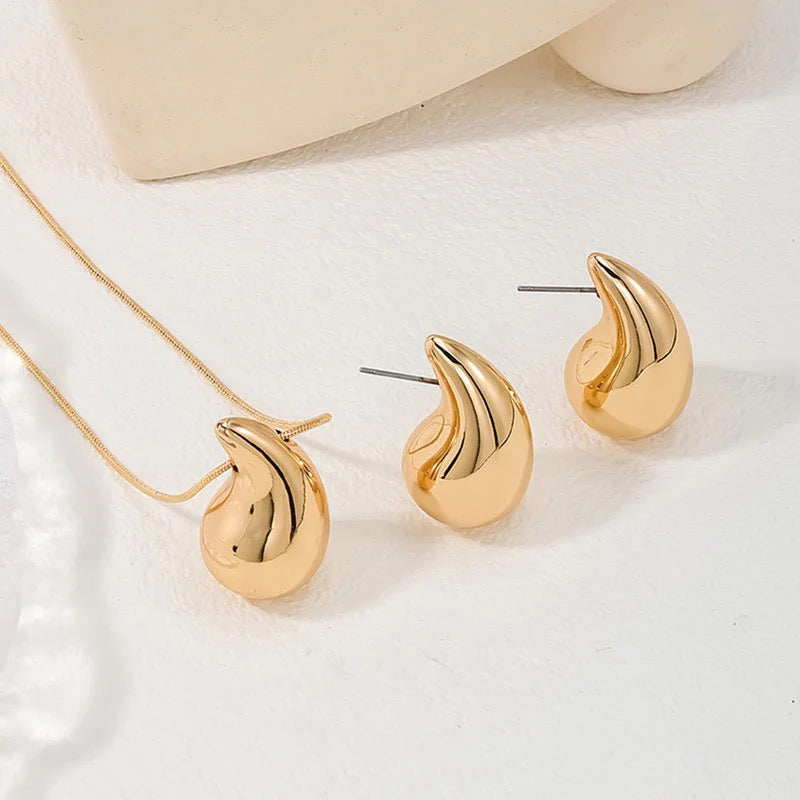 Luxe Anti-Tarnish Gold Droplet Necklace & Earring Set