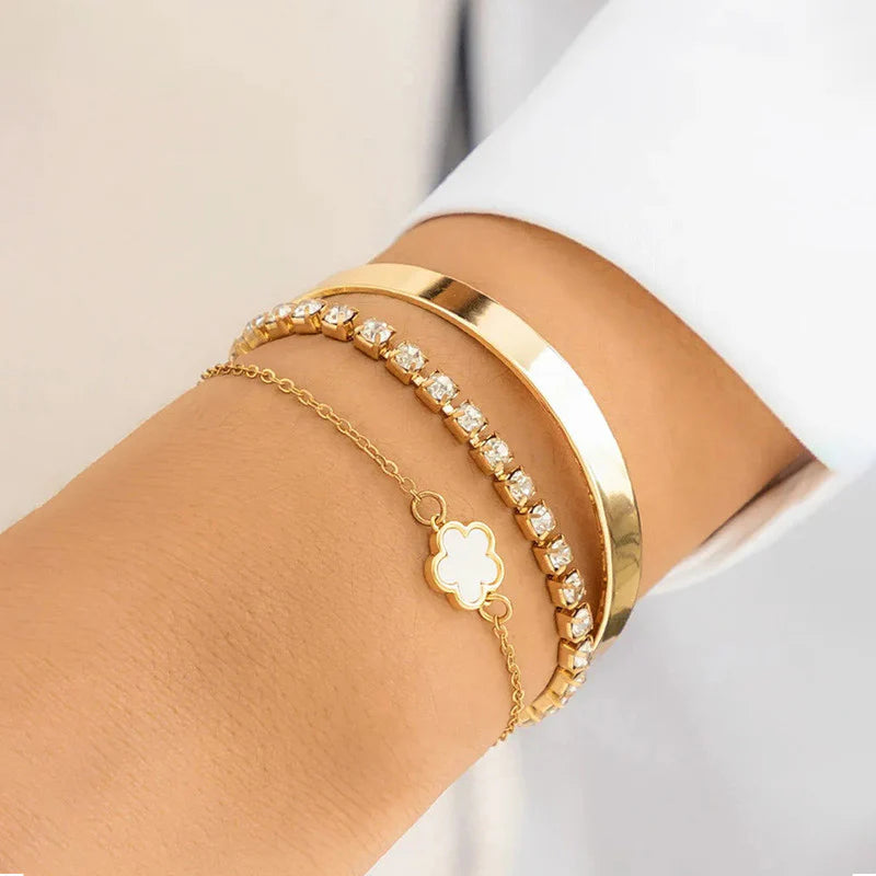 Luxury Anti-Tarnish Gold Bracelet Stack for Women (Set of 3)
