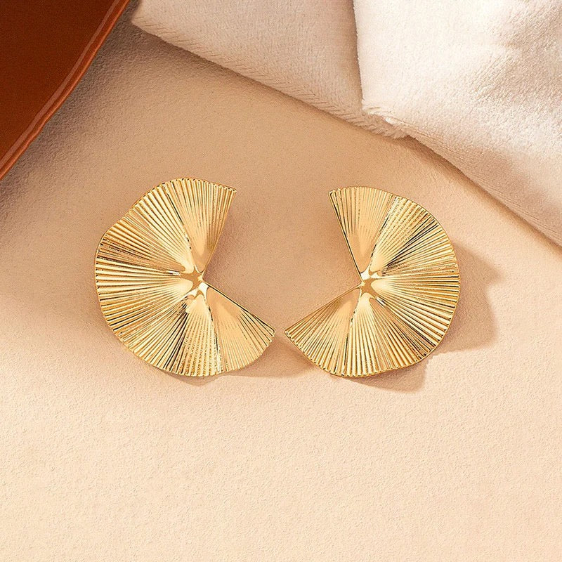 Radiant Fan-Shaped Gold Statement Earring