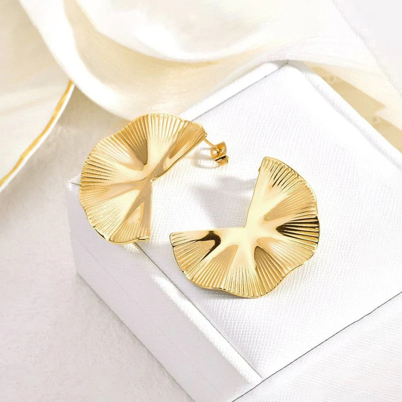 Radiant Fan-Shaped Gold Statement Earring