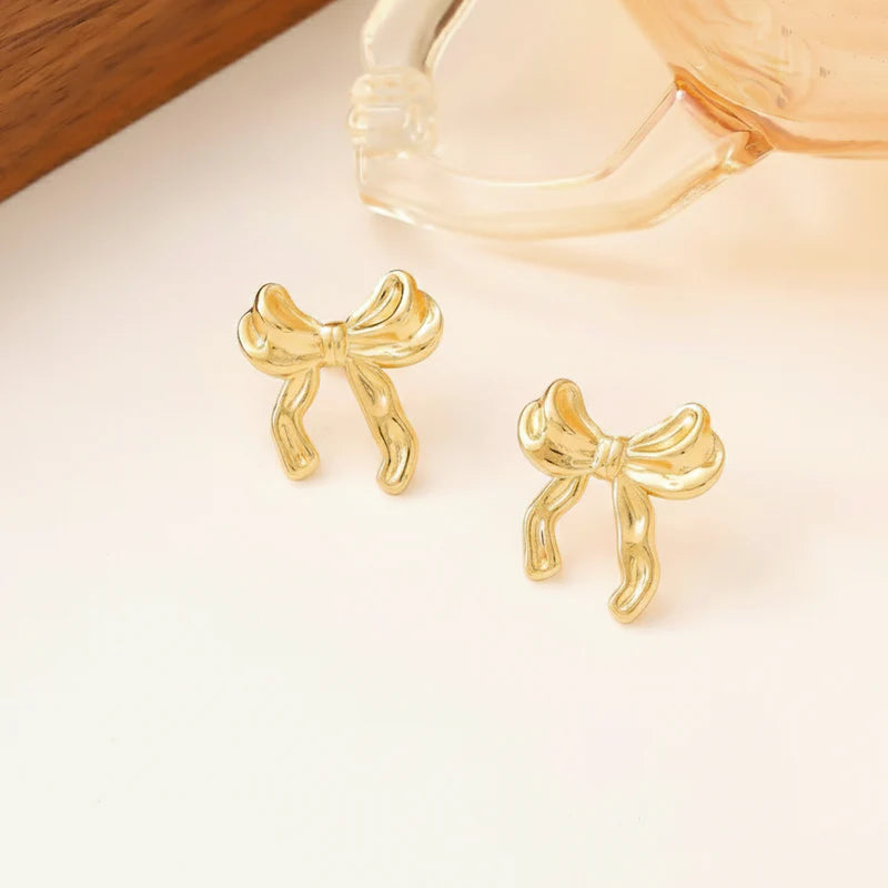 Elegant Gold Bow Stud Earring