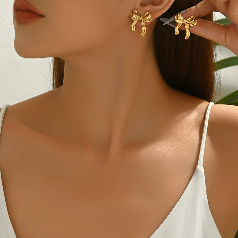 Elegant Gold Bow Stud Earring