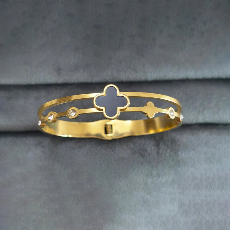 Noir Clover Anti-Tarnish Gold-Plated Stainless Steel Bangle Bracelet