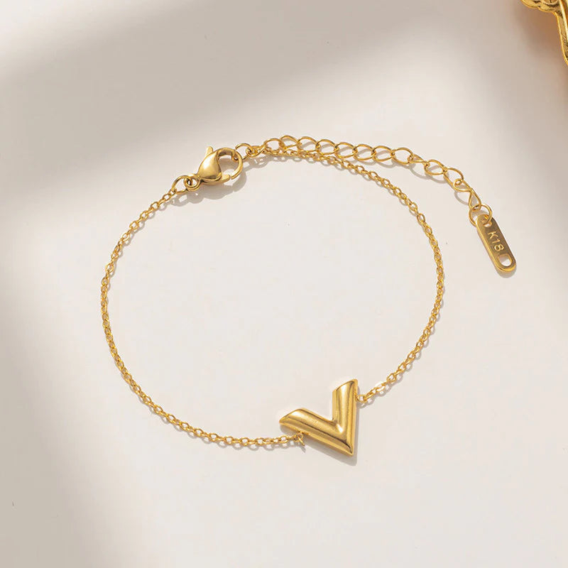 Gold Plated Anti-Tarnish V Charm Bracelet