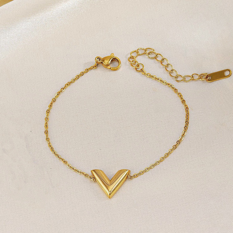 Gold Plated Anti-Tarnish V Charm Bracelet