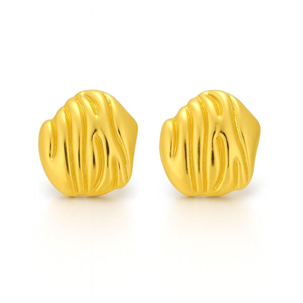 Minimal Gold Stud Earring