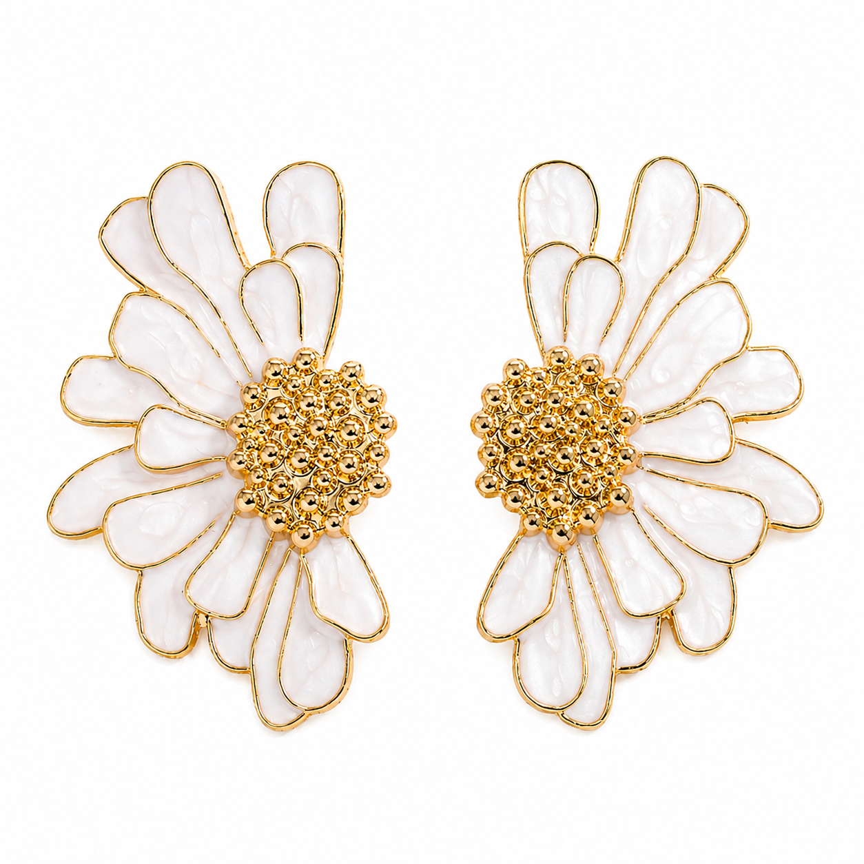 Daisy Bloom Gold & Pearl White Statement Earring