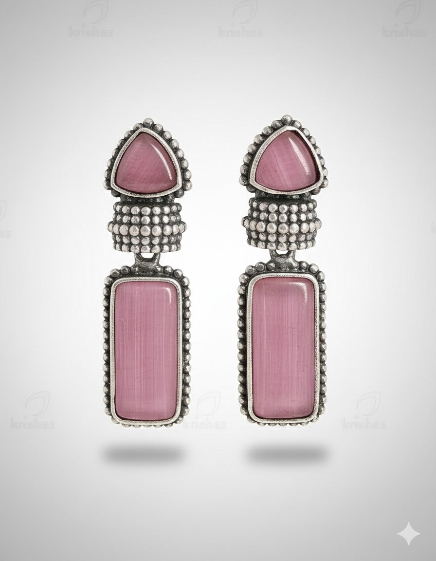 Arya Dangler Earring