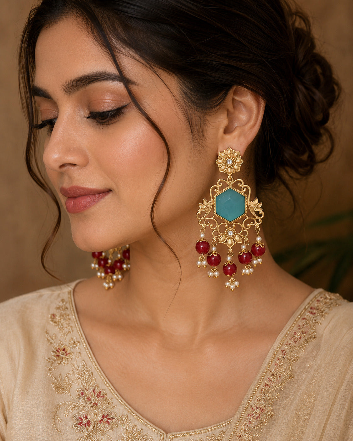 Antique Gold Floral Dangler Earring