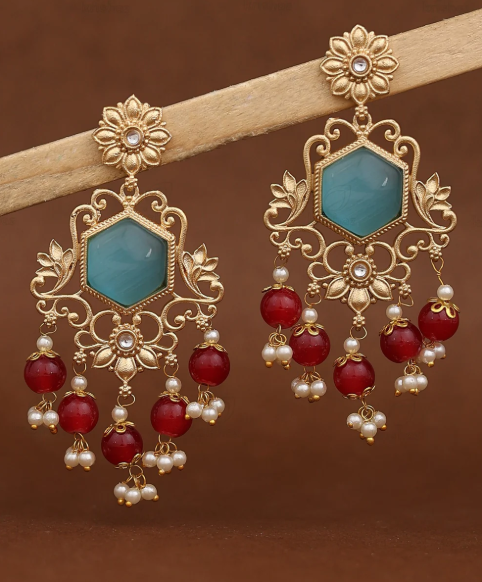 Antique Gold Floral Dangler Earring